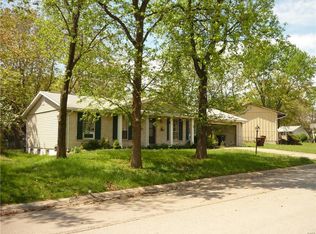 4 Country Hill Rd, Saint Peters, MO 63376