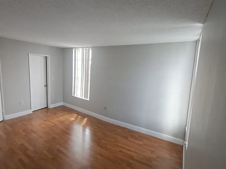 9682 Fontainebleau Blvd — Photo 9