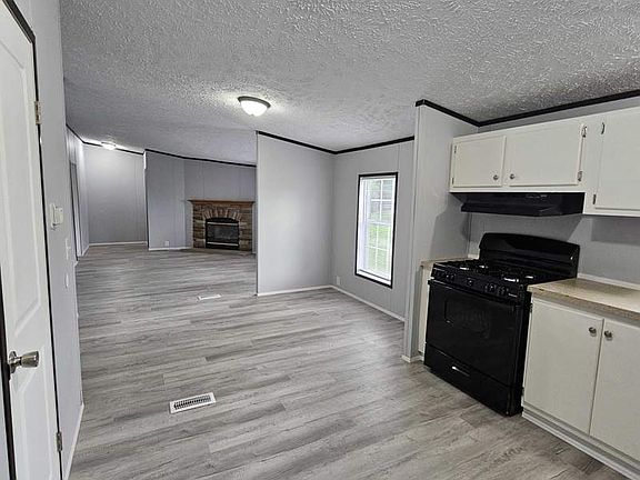 3rd image of 2737 W Washington Ctr #80
