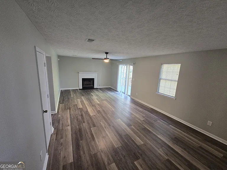 938 Iron Gate Blvd — Photo 5