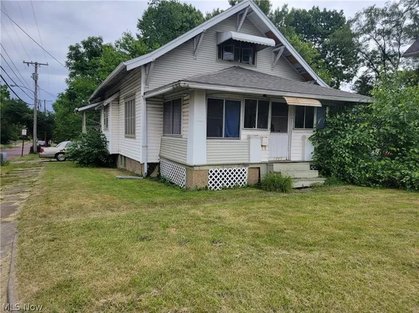 1443 East Ave, Akron, OH 44307