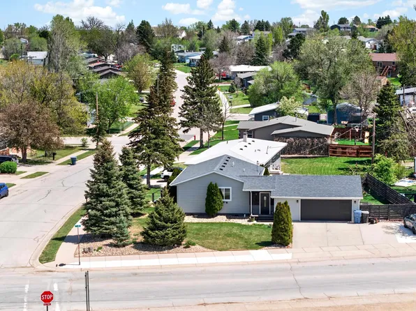700 Stanley St, Belle Fourche, SD 57717