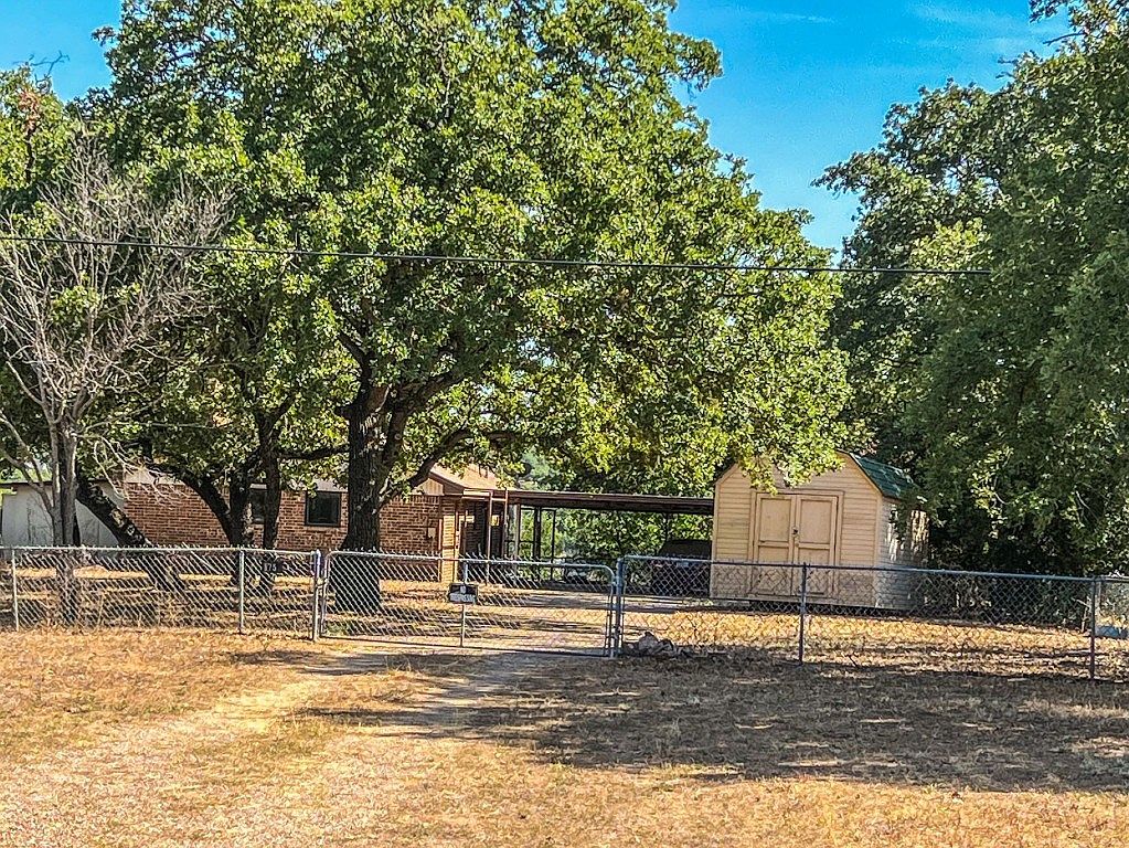 1754 N Lakeview Dr, Palo Pinto, TX 76484 | Zillow