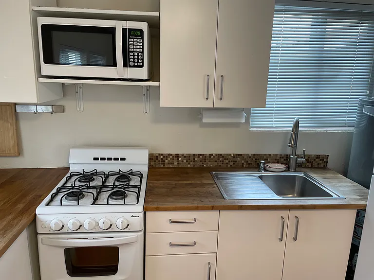 624 Knox Ct #4 — Photo 6