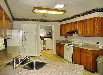 4th image of 3160 County Road 218