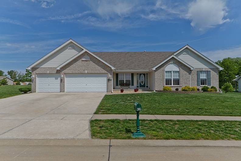 1st image of 205 Sweetgum Ct