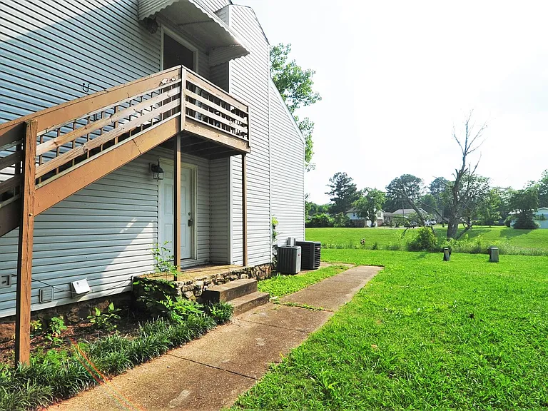 9016 Mahogany Row SE — Photo 10