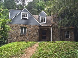 552 Valley Rd #B, Charlottesville, VA 22903