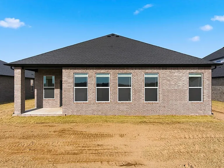 2311 Longfellow Dr — Photo 32