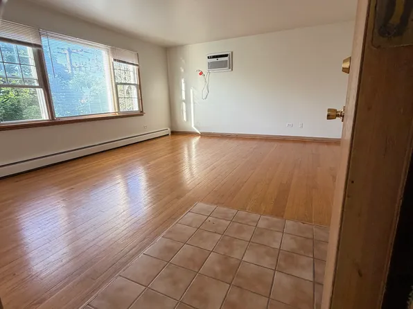 8121 Lawrence Ave #2, Harwood Heights, IL 60706