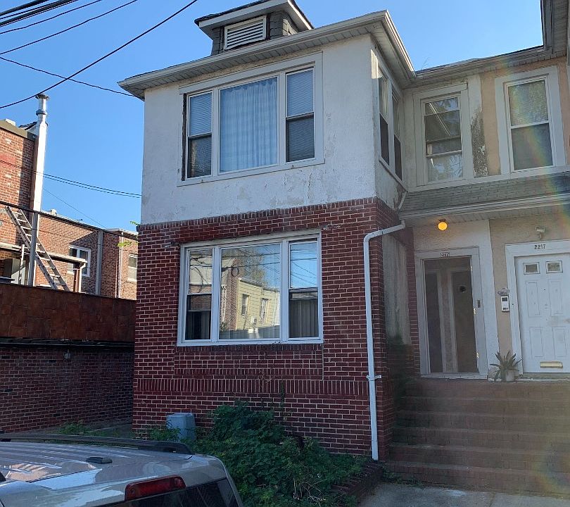 2nd image of 2215 E 24th St