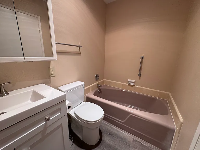 914 La Fiesta Way — Photo 17