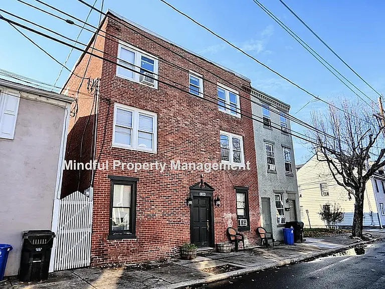 1308 Penn St #2 — Photo 1
