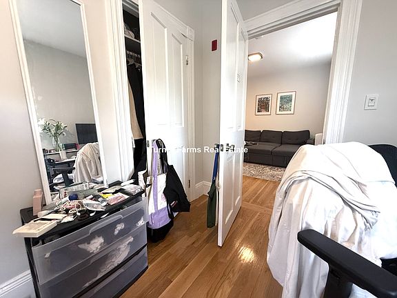 5th image of 2 Ivaloo St #6B