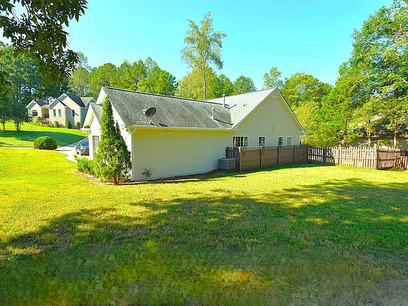 4th image of 749 Shelby Forest Trl