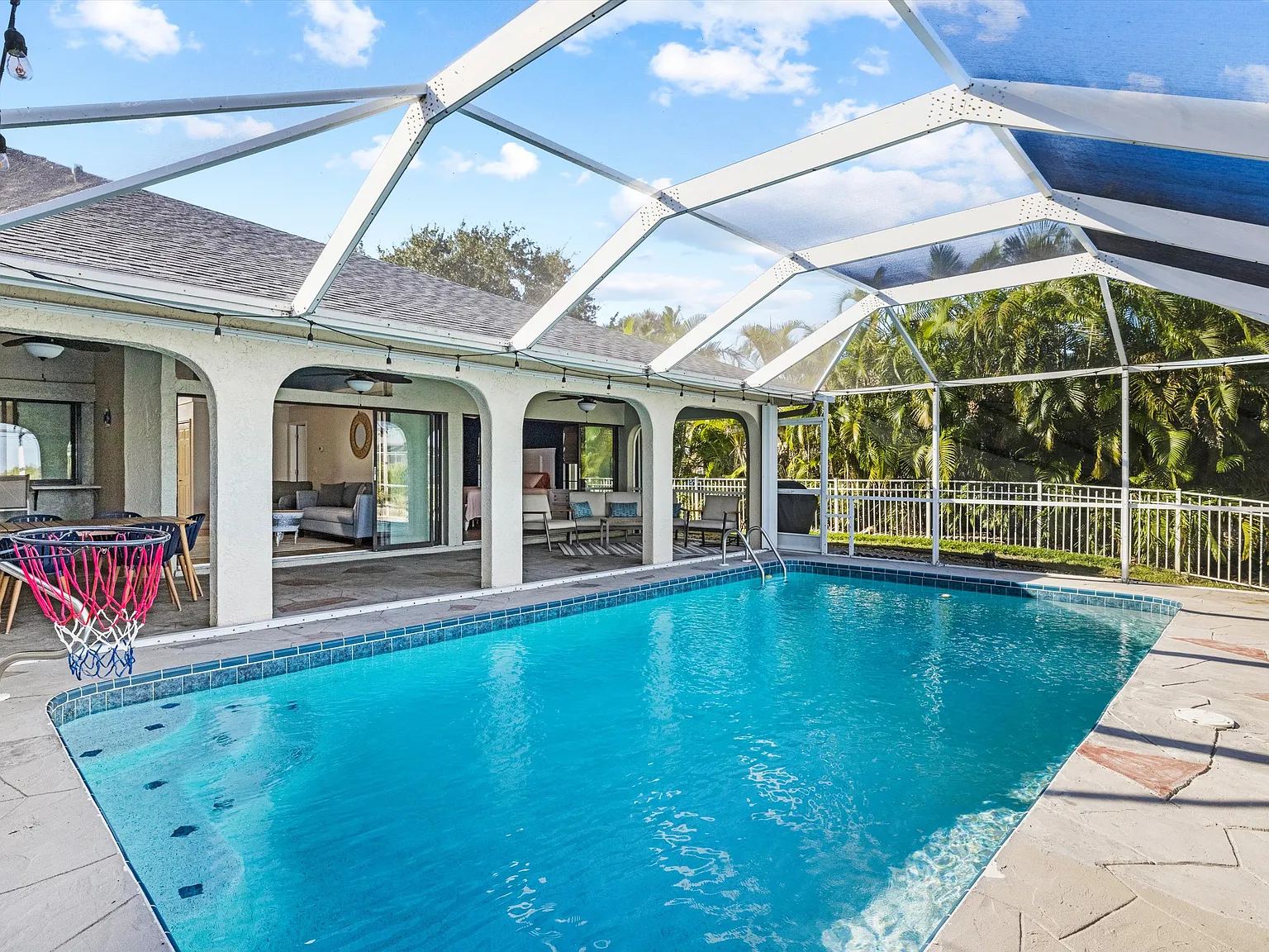 4 bed, $5,400 — Photo 2