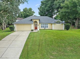 33313 Lake Bend Cir, Leesburg, FL 34788