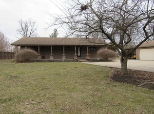 887 W Bergera Rd, Braidwood, IL 60408