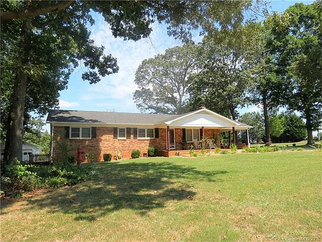1st image of 1086 N Hill Dr