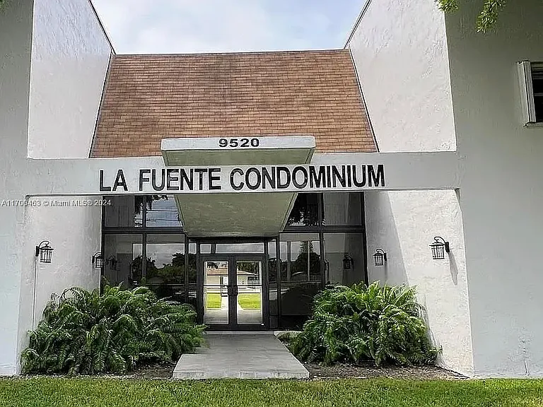 9520 SW 8th St #210 — Photo 1