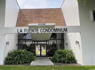 9520 SW 8th St APT 210, Miami, FL 33174