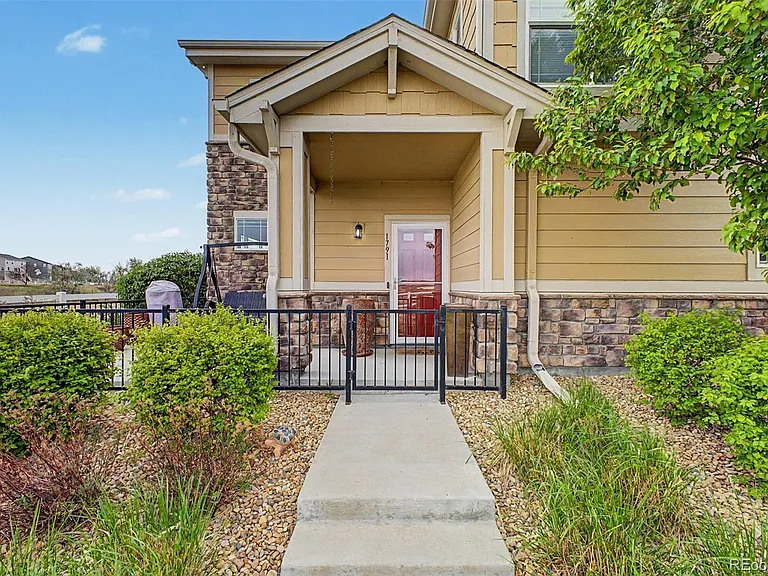 1791 S Buchanan Cir — Photo 4