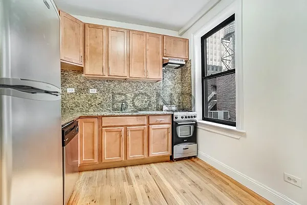 Rented by Bond New York | media 34