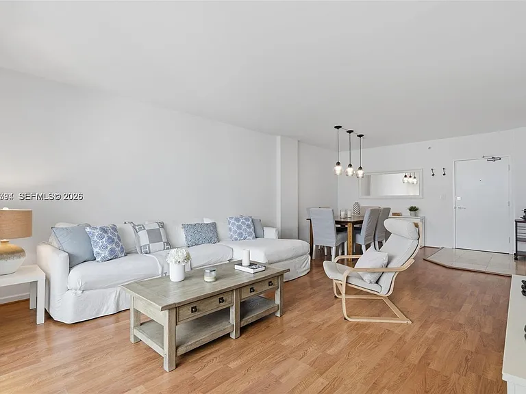 10275 Collins Ave #718 — Photo 8