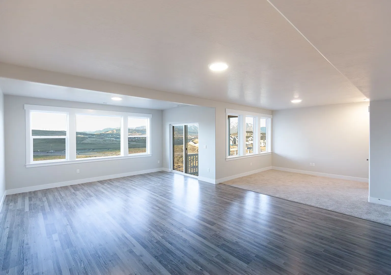 1476 W Russo Dr — Photo 1