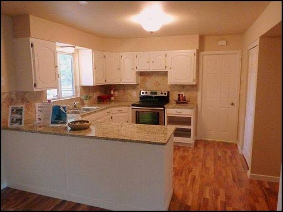 New Slab Granite Counters