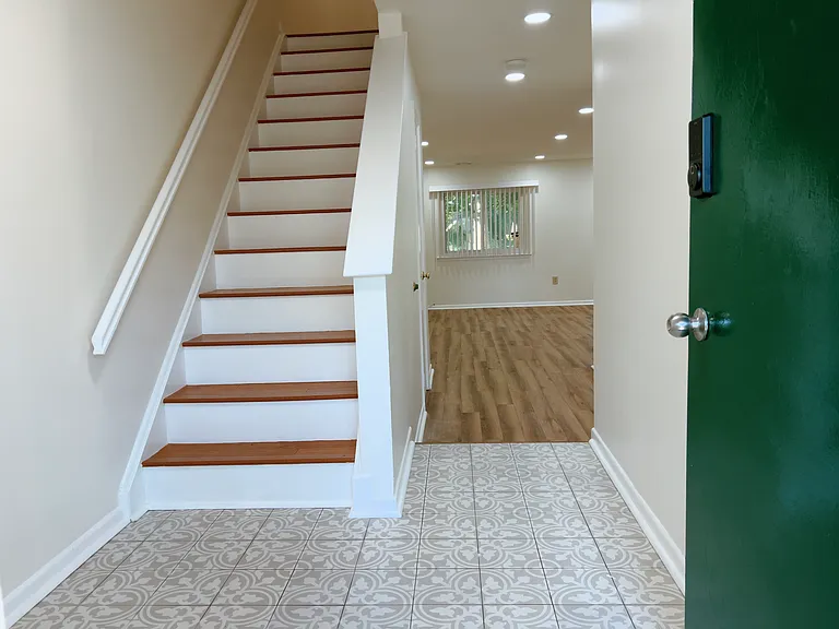 252 Hampshire Dr #252 — Photo 34