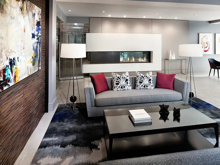 Leasing Lobby