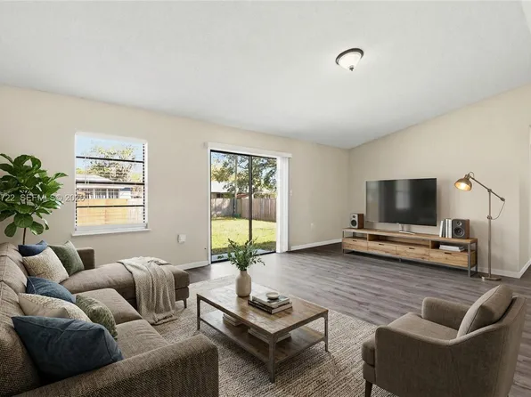 637 Mosquero Ave, Deltona, FL 32738