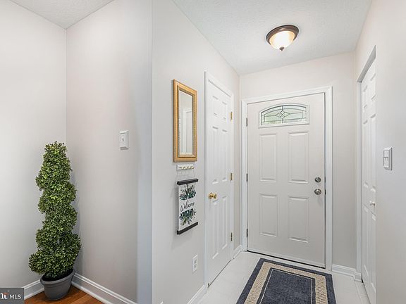 4th image of 4460 Greenwich Ct