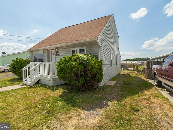 3rd image of 8102 Dukie Ave