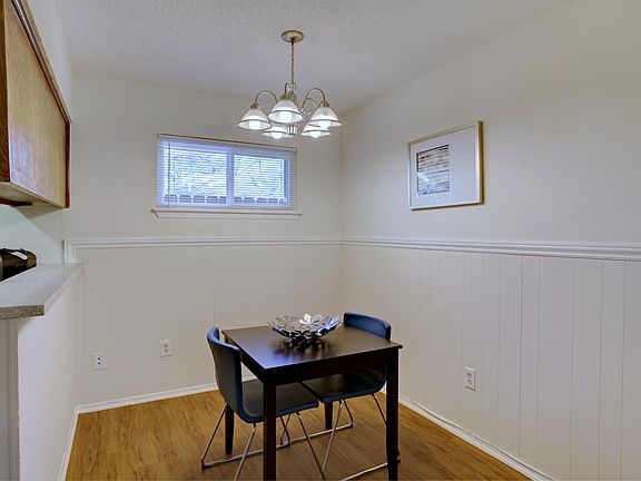 4th image of 816 W North Loop Blvd APT 123