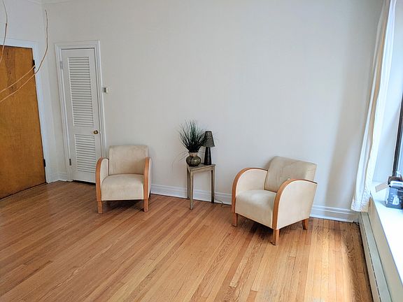 3rd image of 1405 W Jarvis Ave #1RE