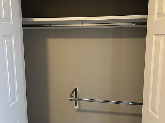 3rd image of 1005 W Kohala Ave #2
