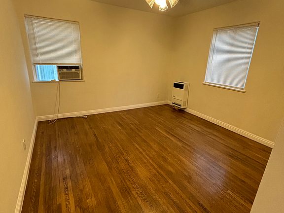 4th image of 1366 Kelton Ave