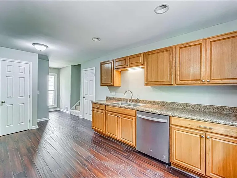 2218 Woodfern Dr — Photo 30