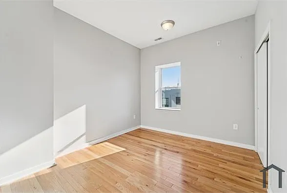 709 N Franklin St #303 — Photo 12
