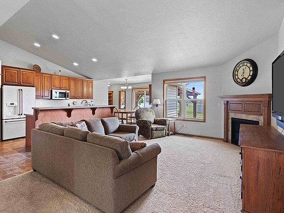 5th image of 1426 Lear Ln