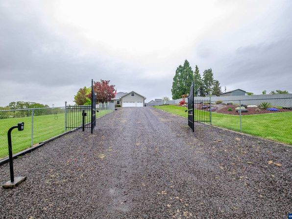 34195 Parkwoods Dr NE, Albany, OR 97322