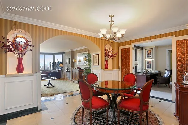 Sold by Corcoran | media 19