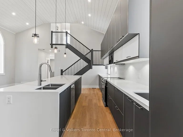 57 Crawford St — Photo 11