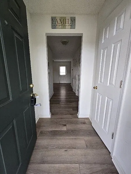 2 bed, 1.5 bath, 1100 sqft, $995 — Photo 2