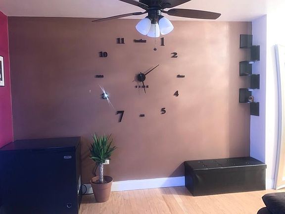 DECROTIVE WALL CLOCK, CORNER SHELF, STORAGE COUCH
