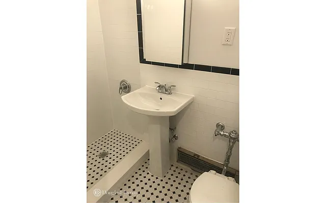 Rented by Douglas Elliman | media 7