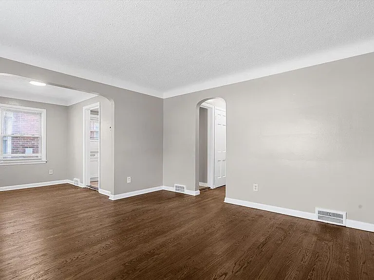 18760 Faust Ave — Photo 2