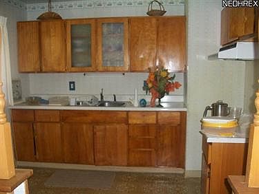 4th image of 2609 Montgomery Ave NW